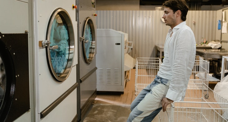 Dalam memulai bisnis laundry langkah selanjutnya yang harus Anda tempuh adalah dengan memiliki target customer yang jelas.